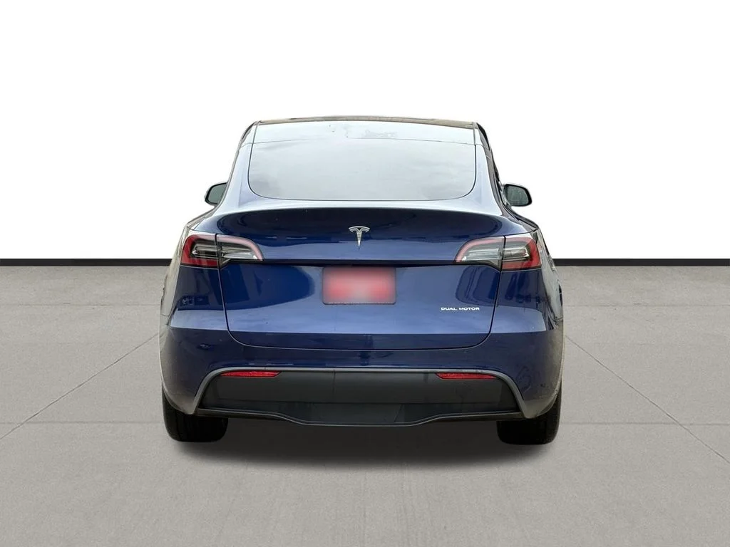 Used 2024  Tesla Long Range image 6