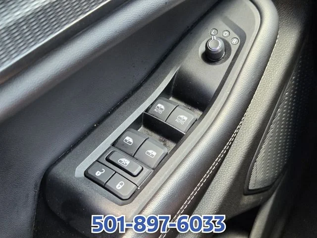 Used 2023 Silver Jeep Laredo image 25