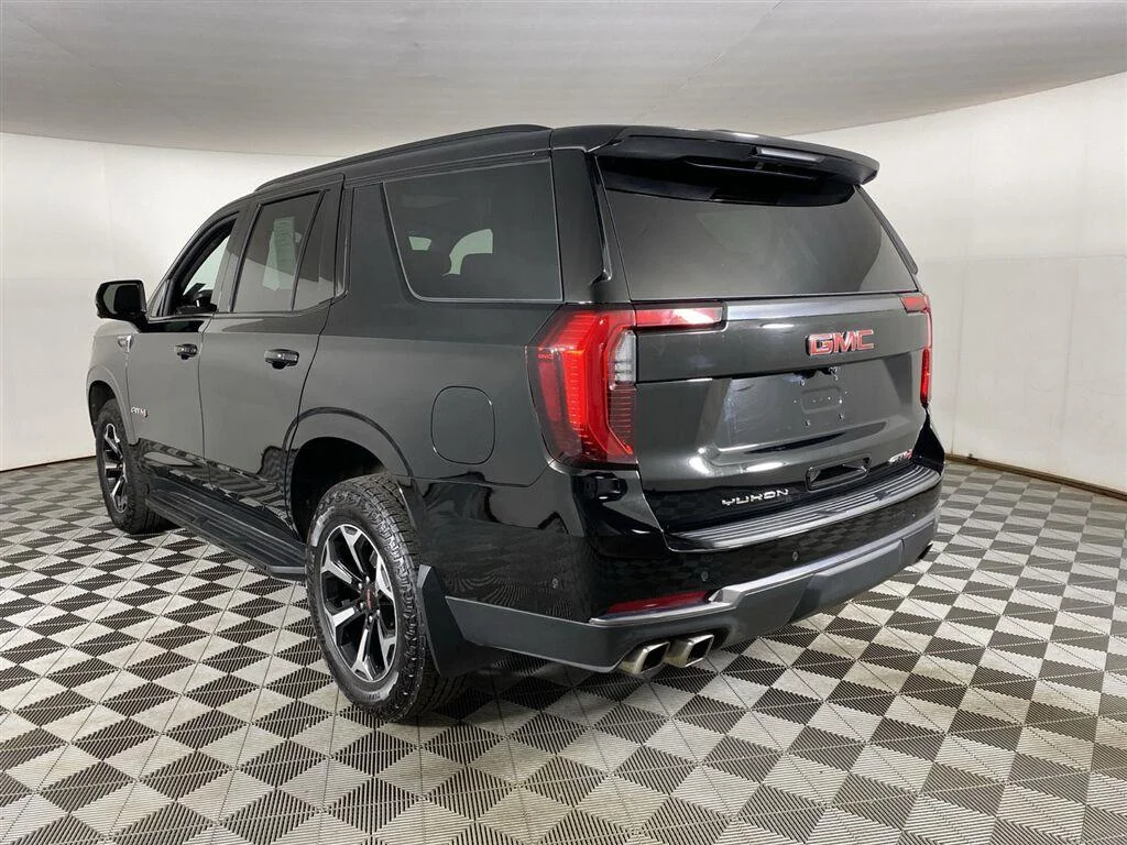Used 2025 Onyx Black GMC AT4 image 8