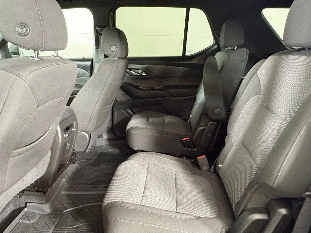 Used 2023 Gray Chevrolet LT image 46