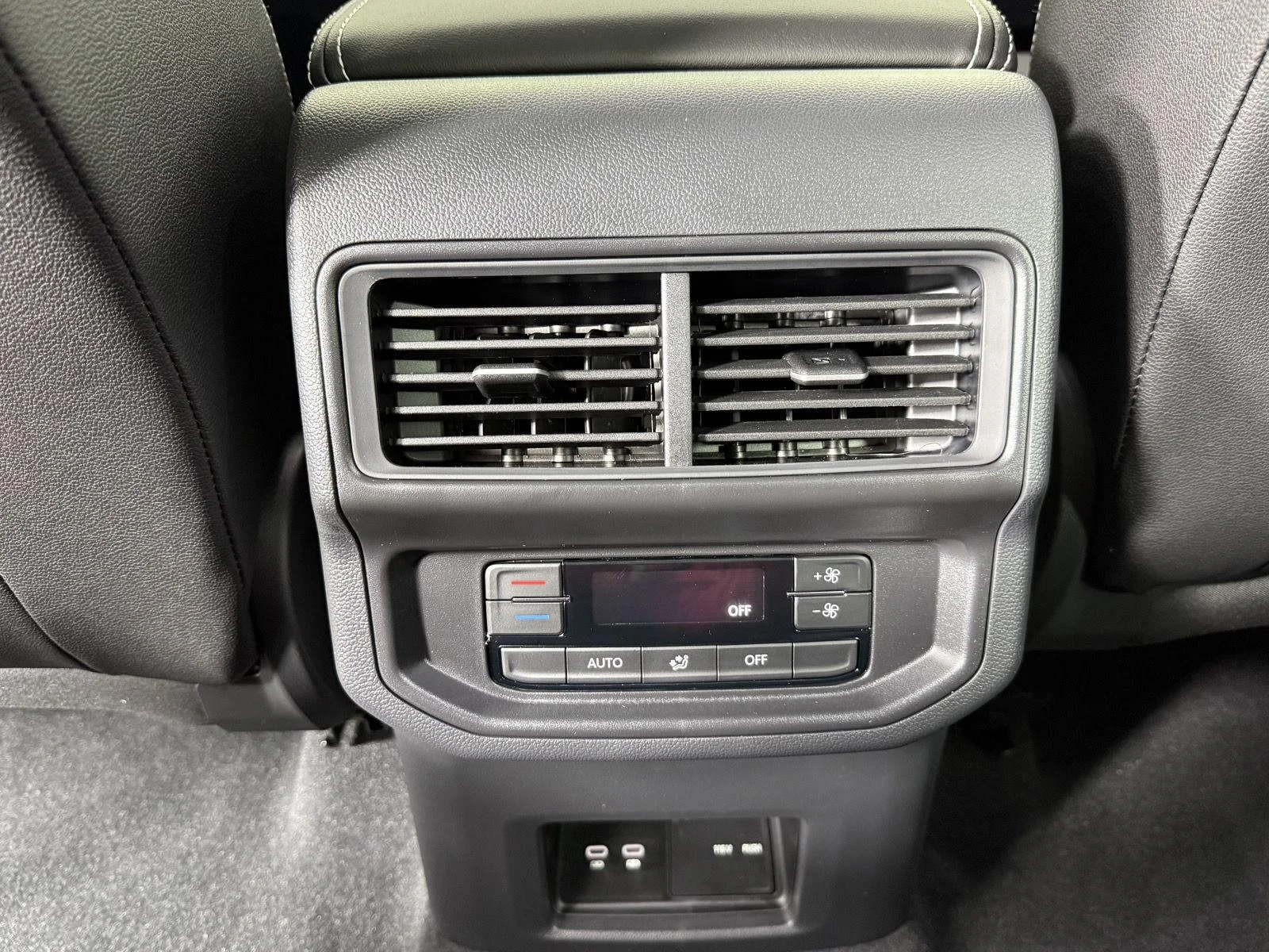 New 2026 Pure Gray Volkswagen 2.0T SE w/Technology image 23
