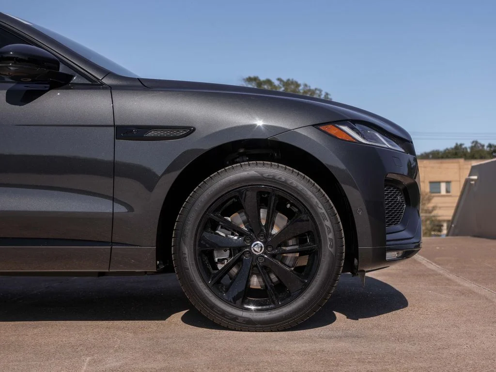 2026 Jaguar F-Pace R-Dynamic S - Photo 11