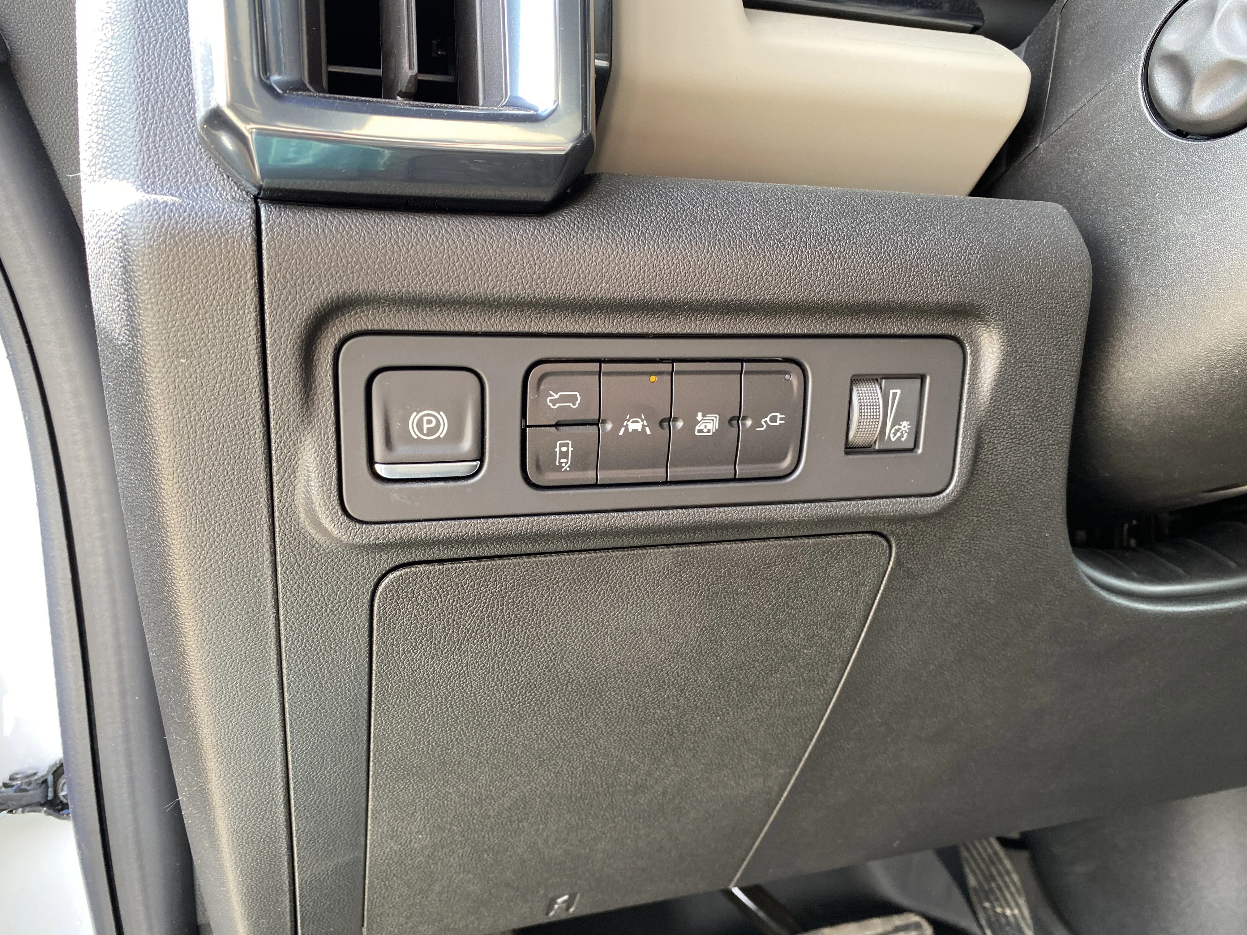 New 2026 INTERSTELLAR WHITE GMC 2X image 26