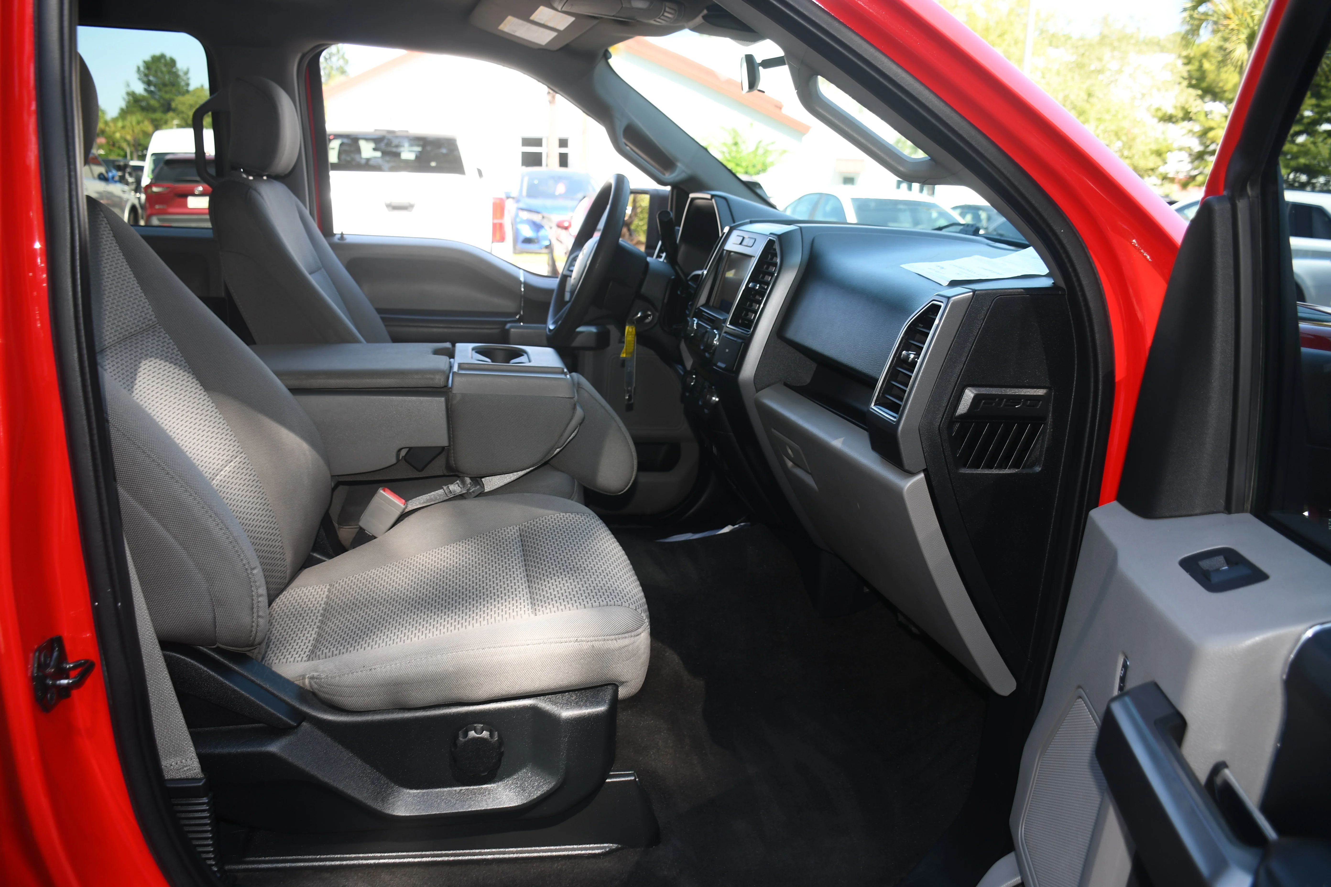 Used 2020 Red Ford XLT image 19