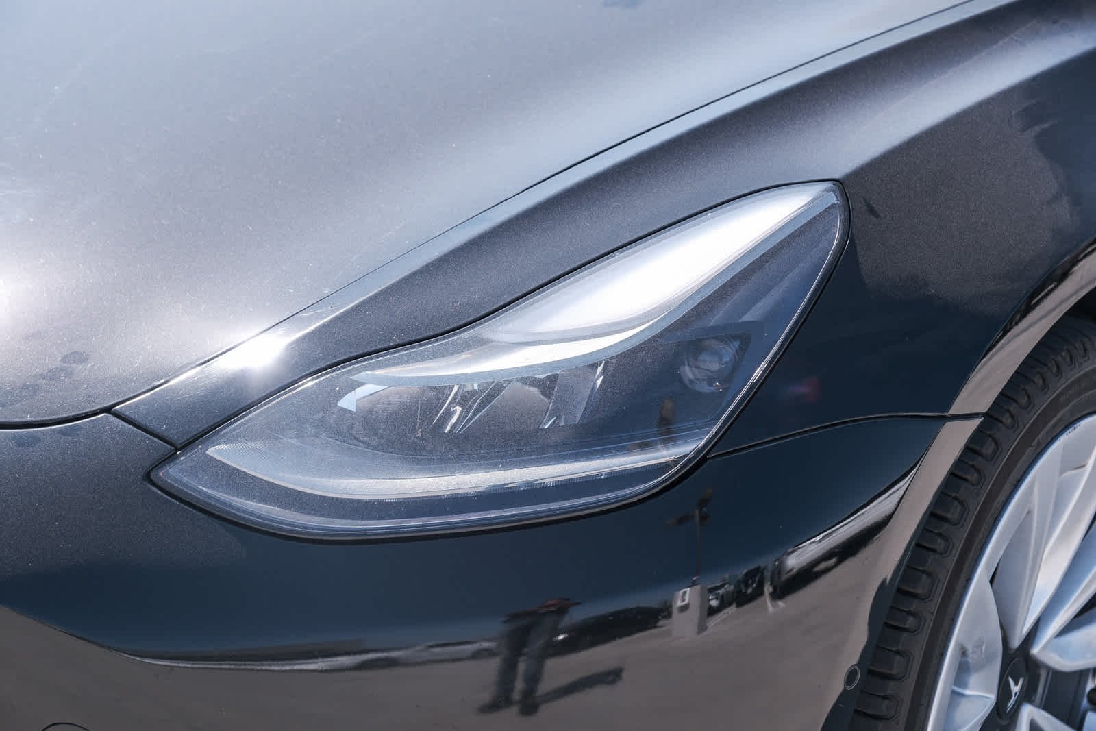 Used 2022  Tesla  image 12