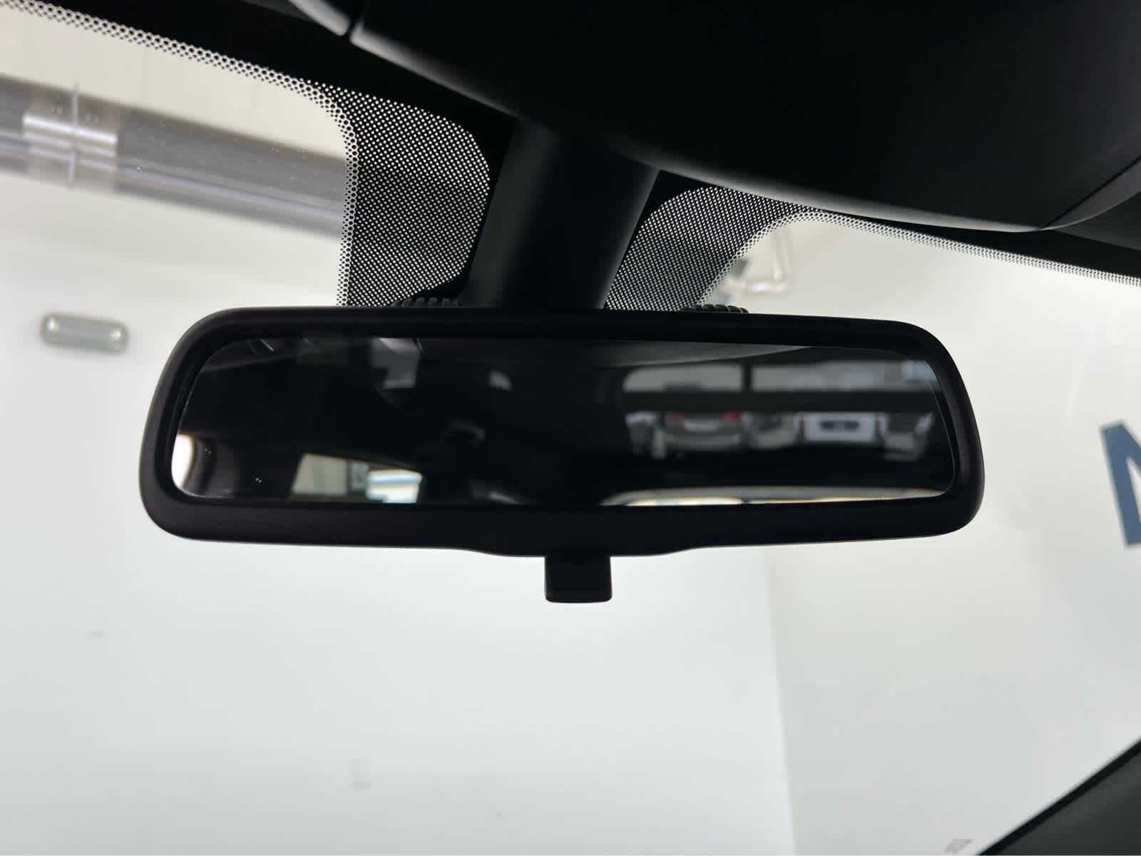 Used 2015 Bright White Clearcoat Jeep Laredo image 38