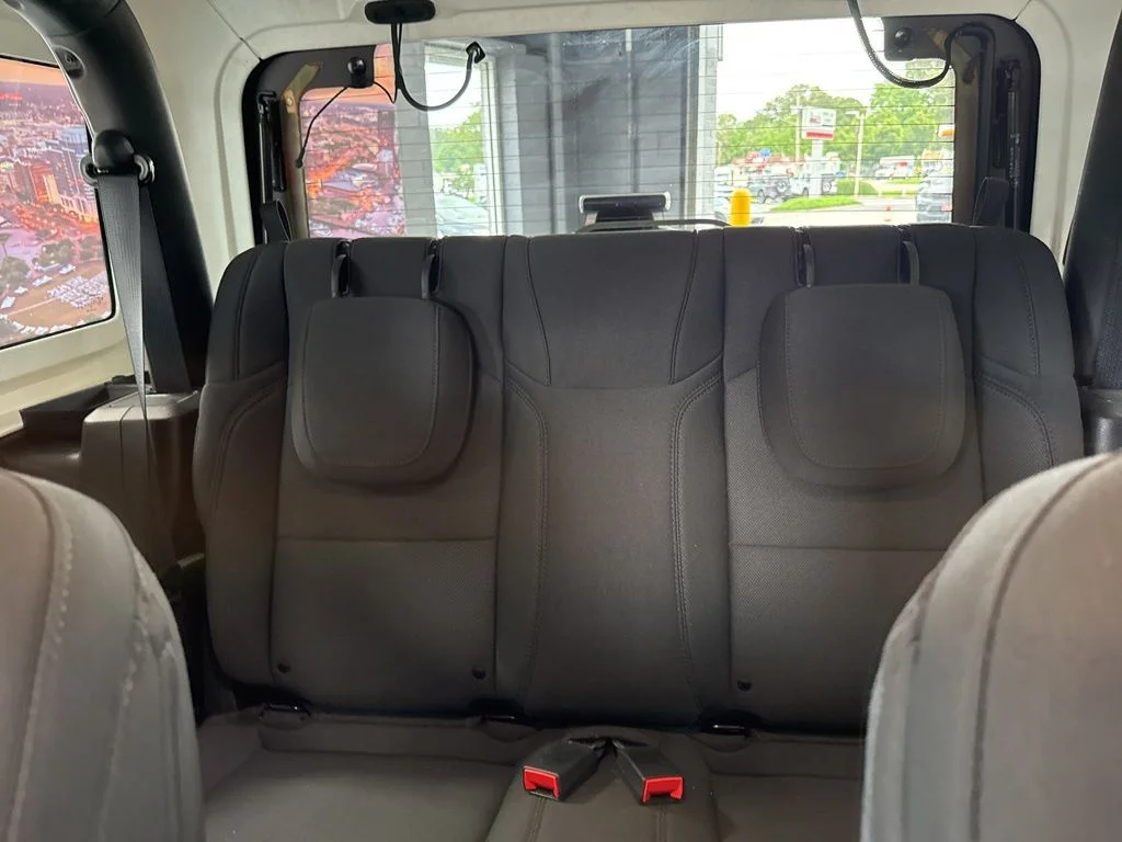 Used 2022 Gray Jeep Sport S image 14