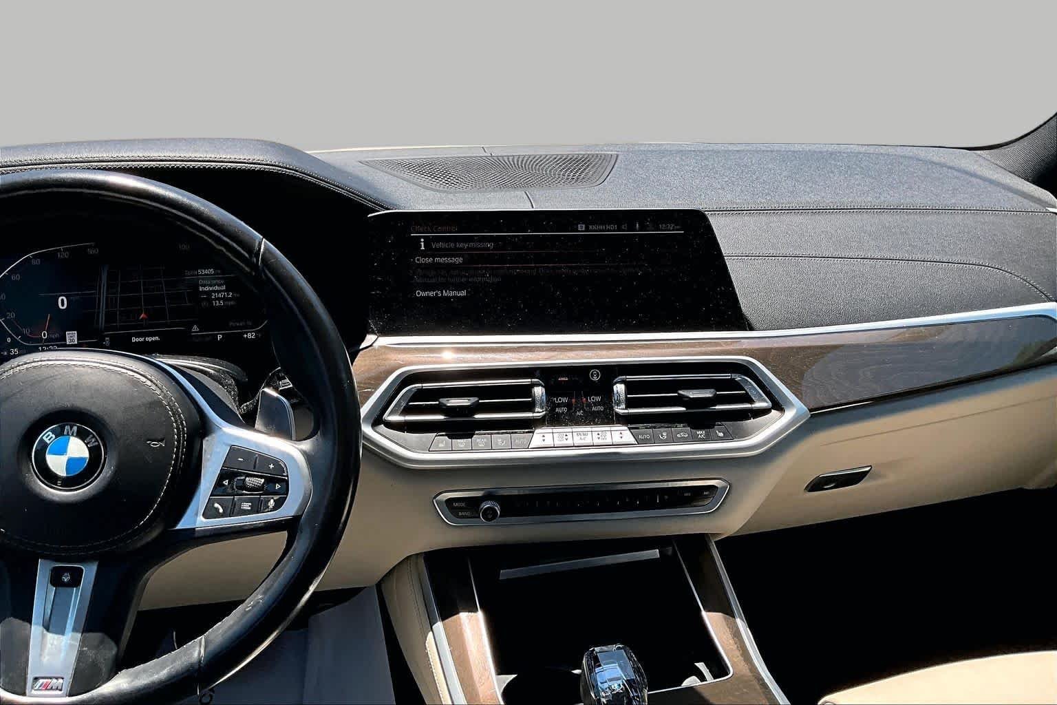 Used 2022 Mineral White Metallic BMW xDrive40i image 26