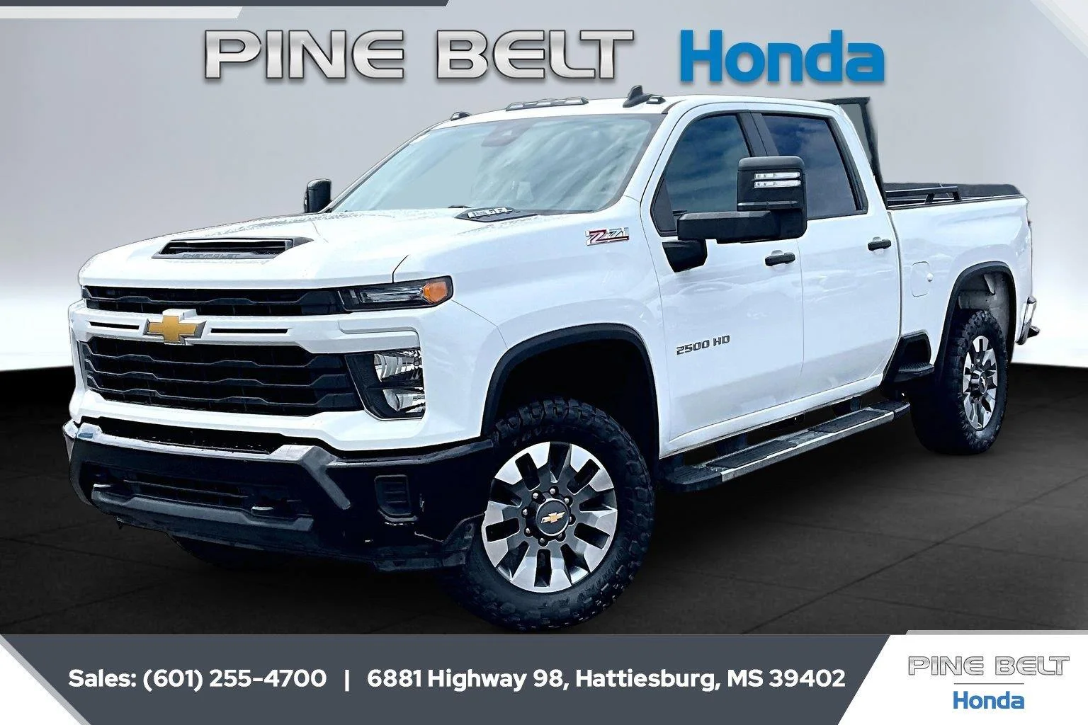 Used 2024 Summit White Chevrolet Custom image 10