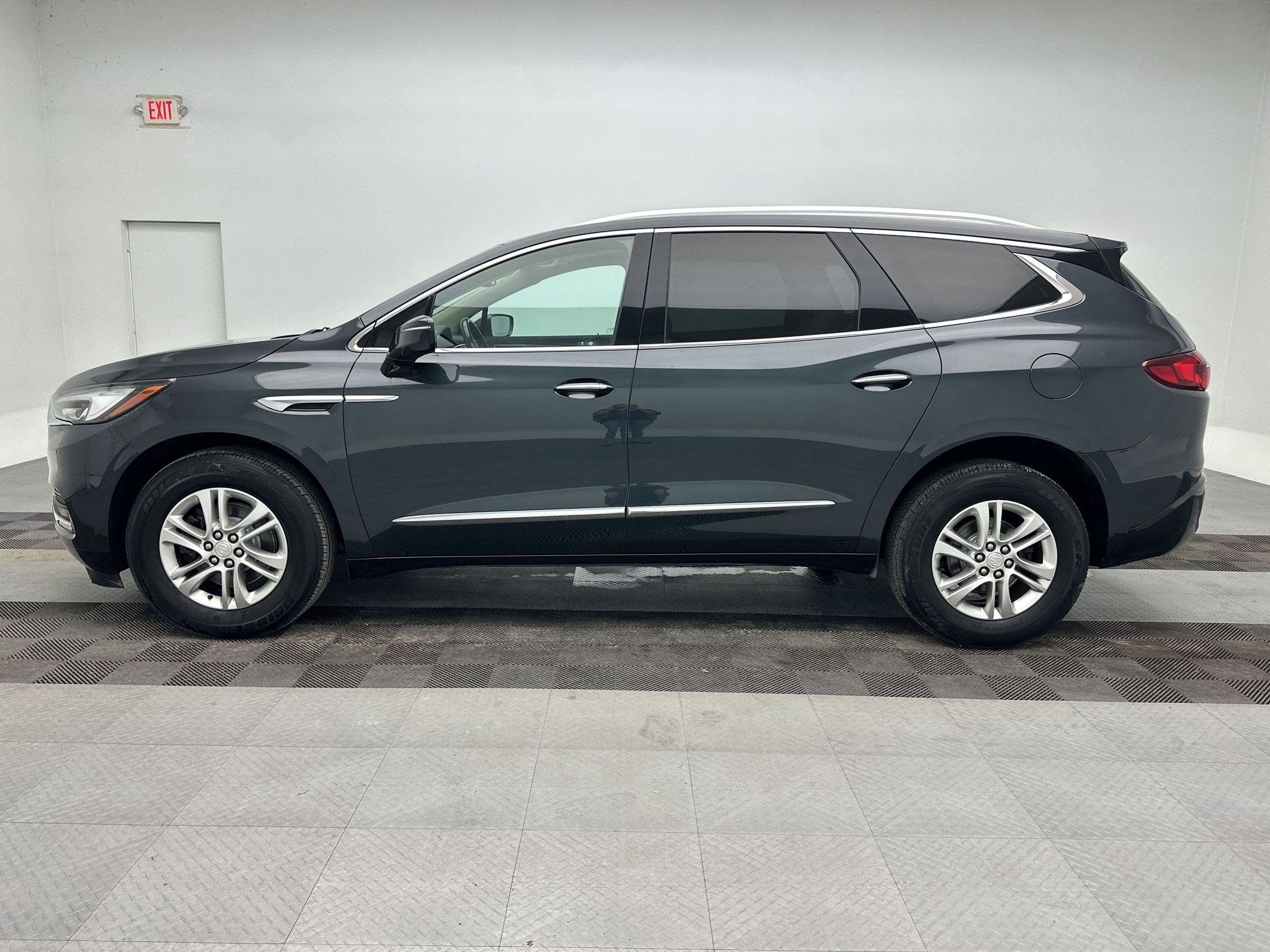 Used 2019 Buick Enclave Essence with VIN 5GAEVAKW5KJ263484 for sale in Chittenango, NY
