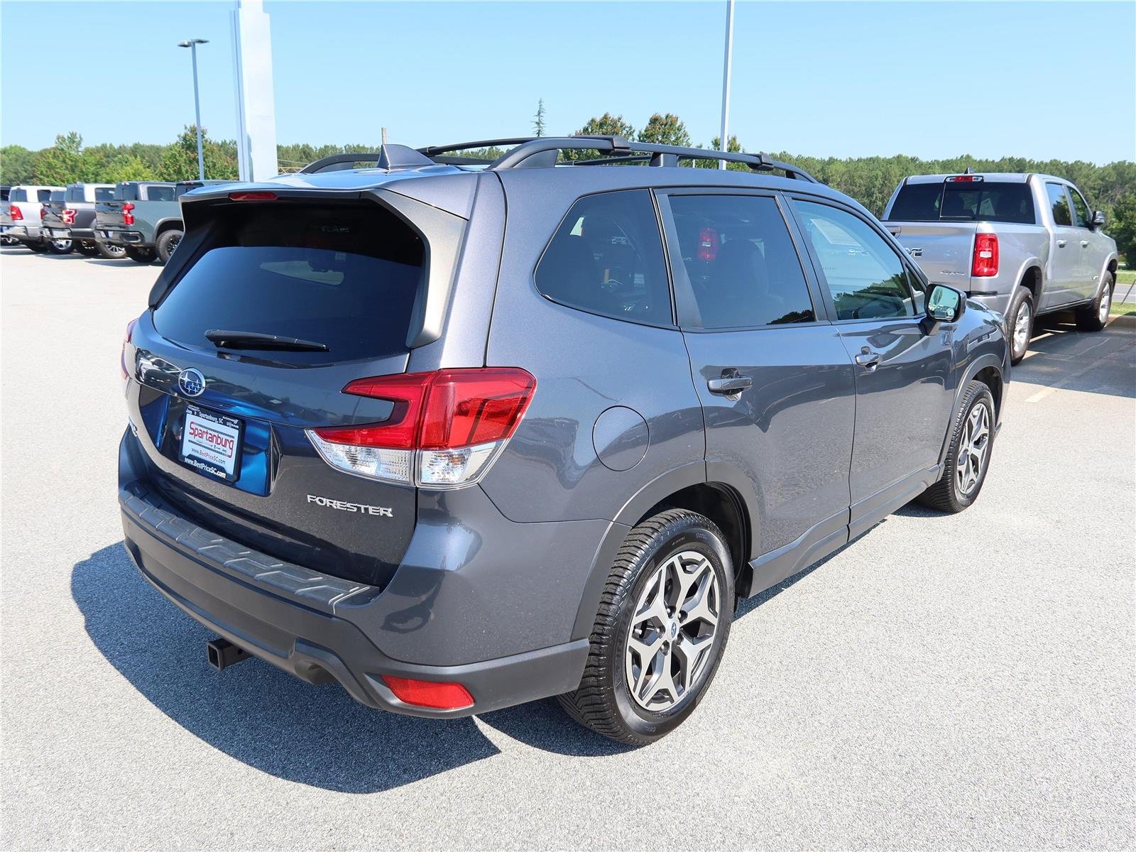 Used 2021 Magnetite Gray Metallic Subaru Premium image 6
