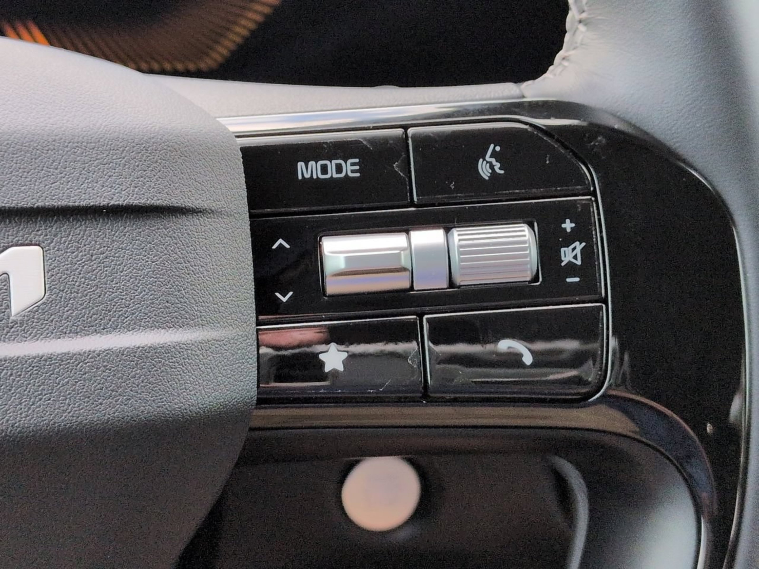 New 2026 Wolf Gray Kia S image 31