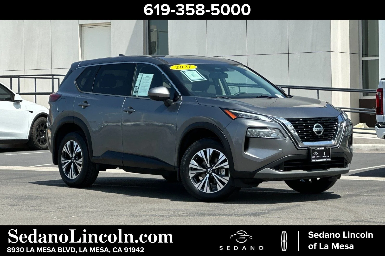 Used 2021 Gray Nissan SV image 1