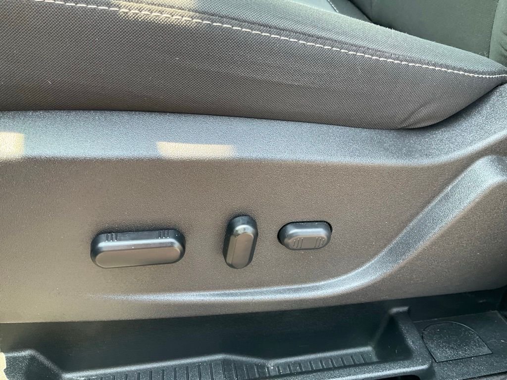 Used 2019 Magnetic Ford SE image 12