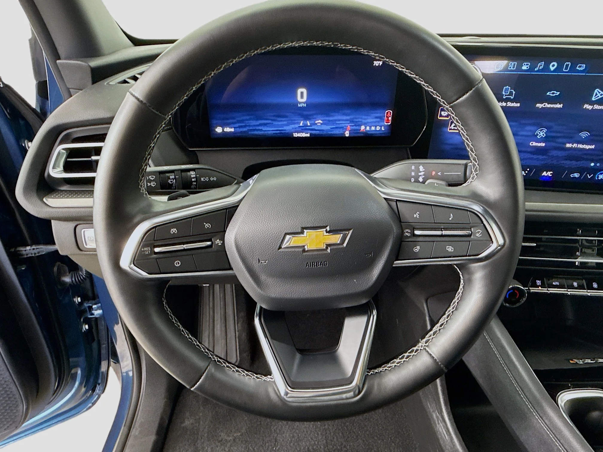 Used 2025 Lakeshore Blue Metallic Chevrolet LT image 13