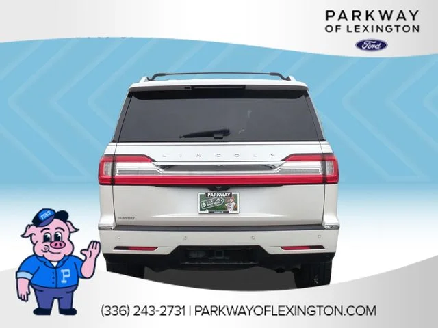 Used 2019 White Lincoln Reserve image 4