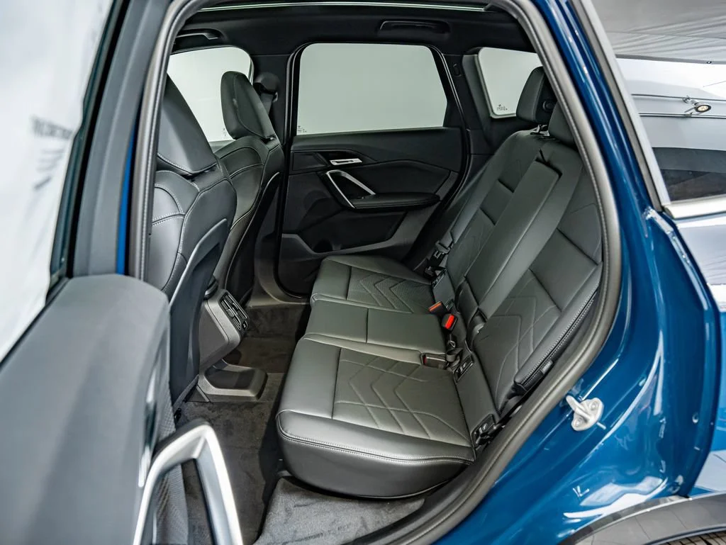 New 2026 Night Dusk Blue Metallic BMW xDrive28i image 33