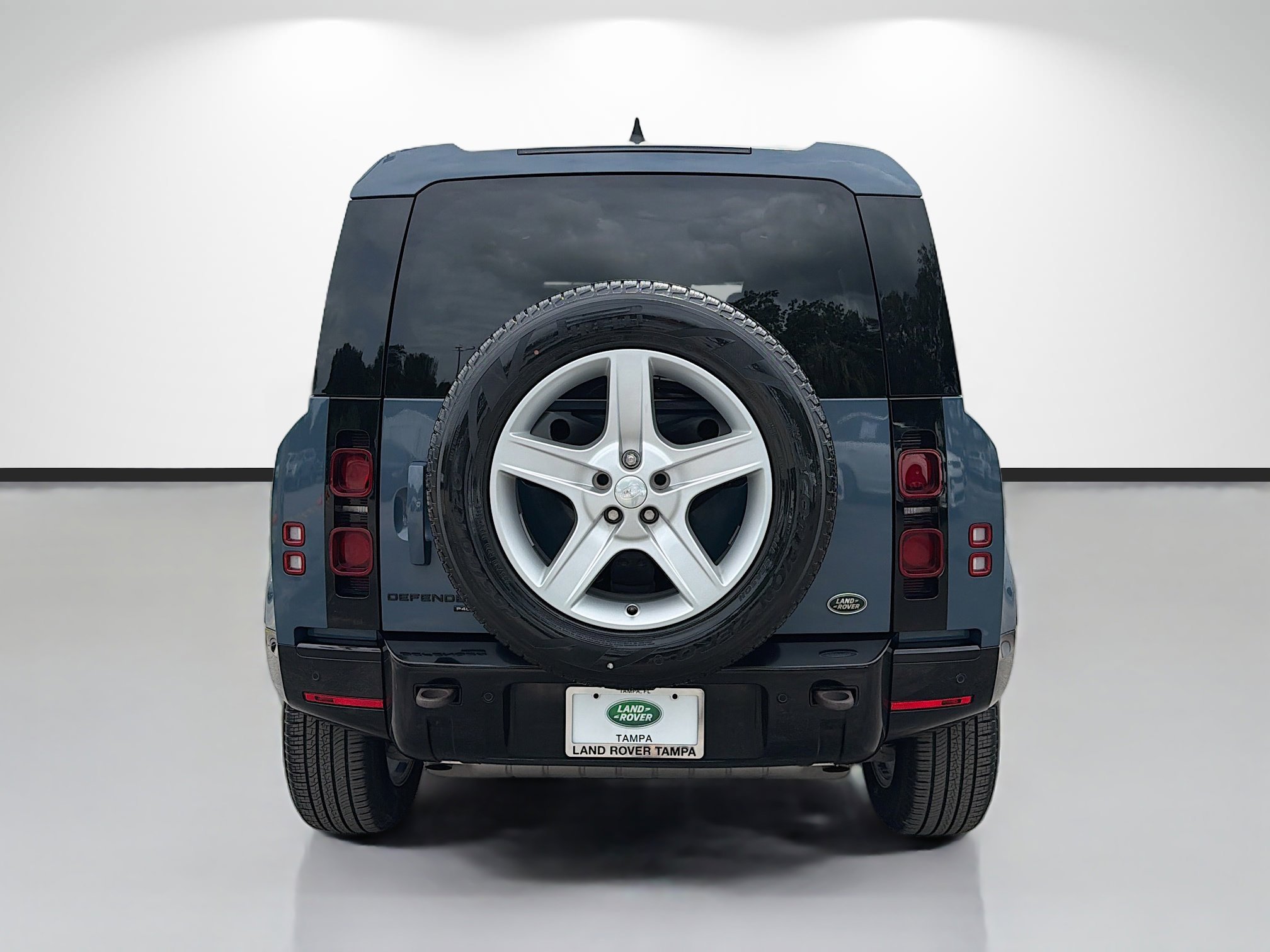 Certified Used 2022 Tasman Blue Metallic Land Rover X-Dynamic SE image 4