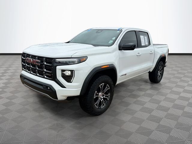 Used 2024 White GMC AT4 image 3