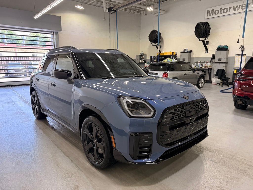 New 2027 Slate Blue Metallic MINI  image 7