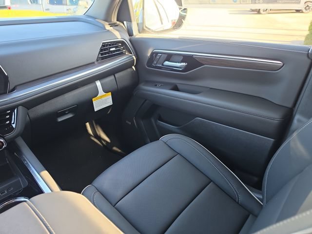 2026 Chevrolet Suburban Premier - Photo 10