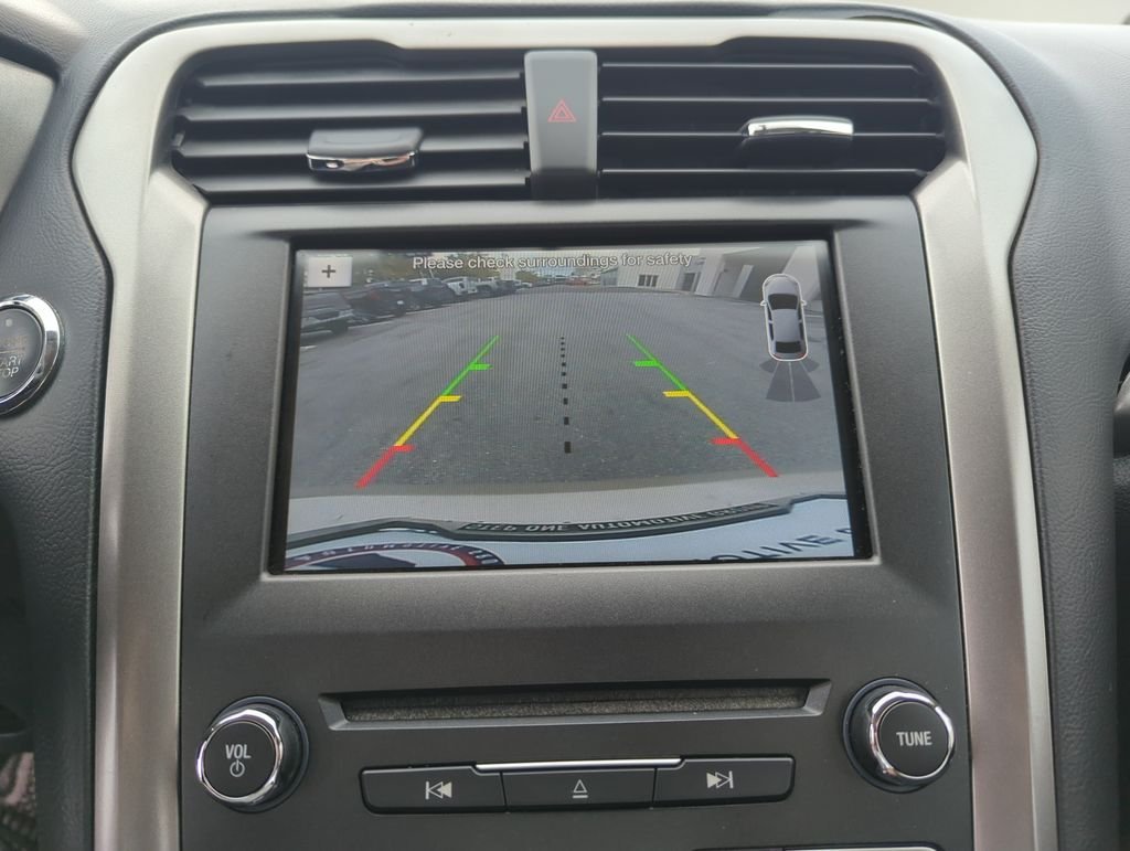 Used 2017 Gold Ford SE image 25