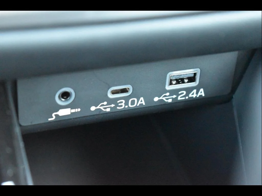 Used 2025 GREEN Subaru Limited image 10