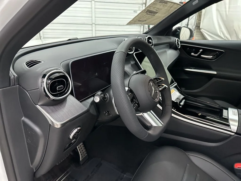 Used 2026 White Mercedes-Benz GLC 300 image 9