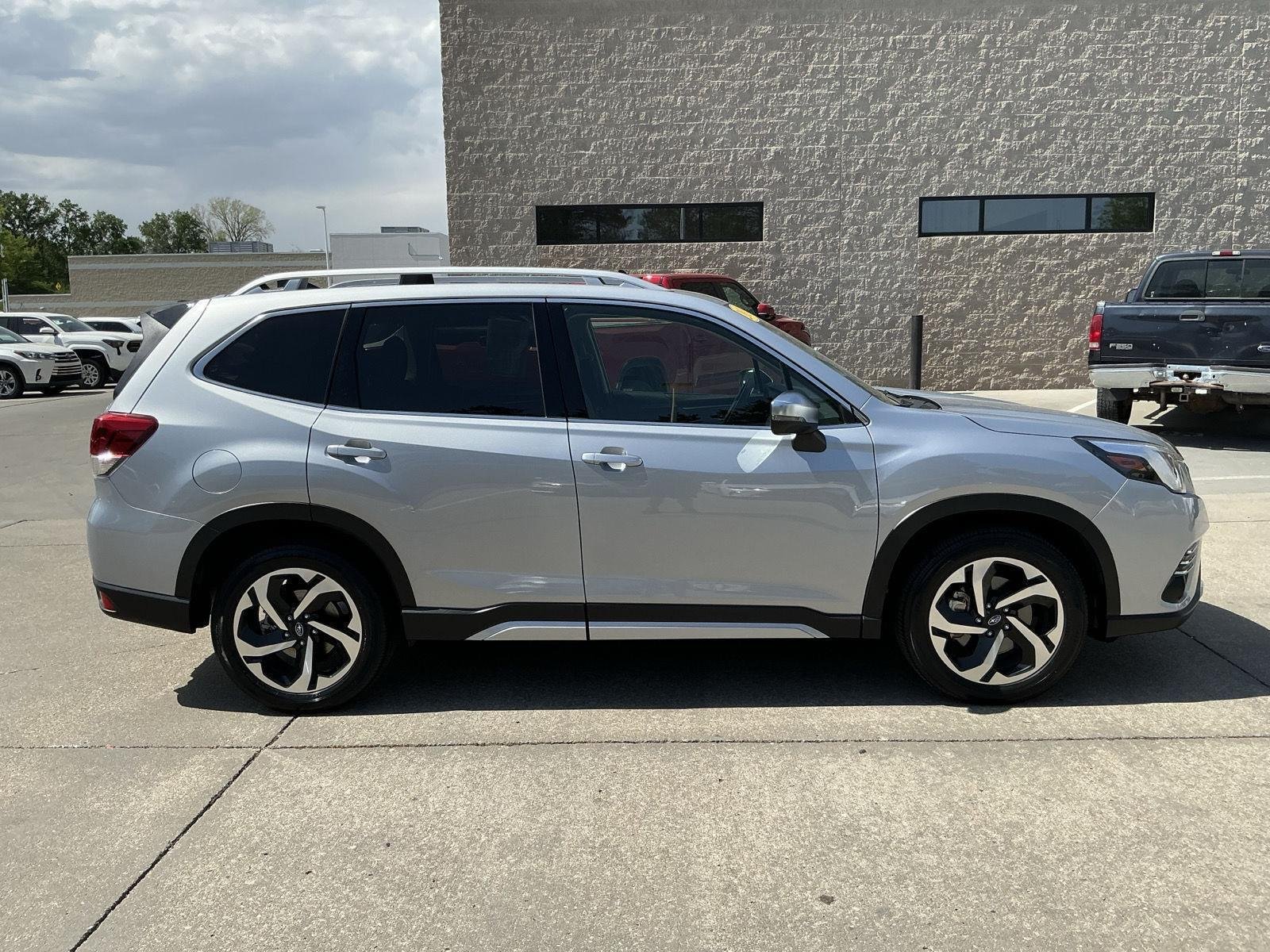 Used 2024 Ice Silver Metallic Subaru Touring image 27
