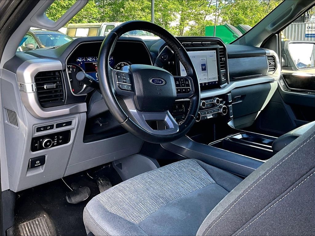 Used 2023 Gray Metallic Ford XLT image 8