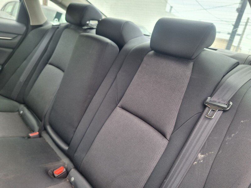 Used 2018  Honda EX image 21