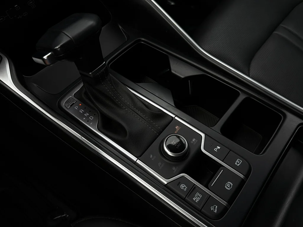 Certified Used 2025 Wolf Gray Kia S image 19