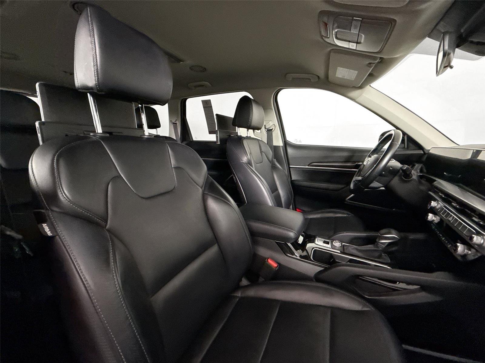 Used 2023 Ebony Black Kia LX image 38