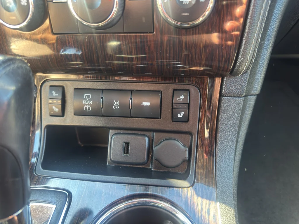 Used 2015 Tungsten Metallic Chevrolet LT image 21