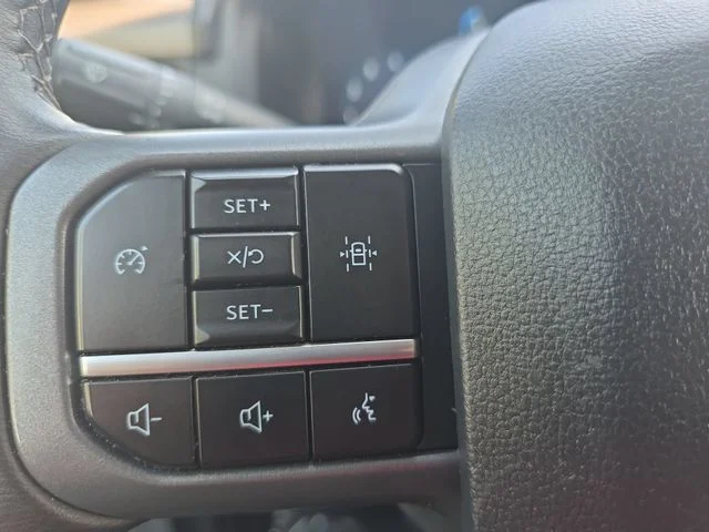 Used 2025 Gray Ford XLT image 17