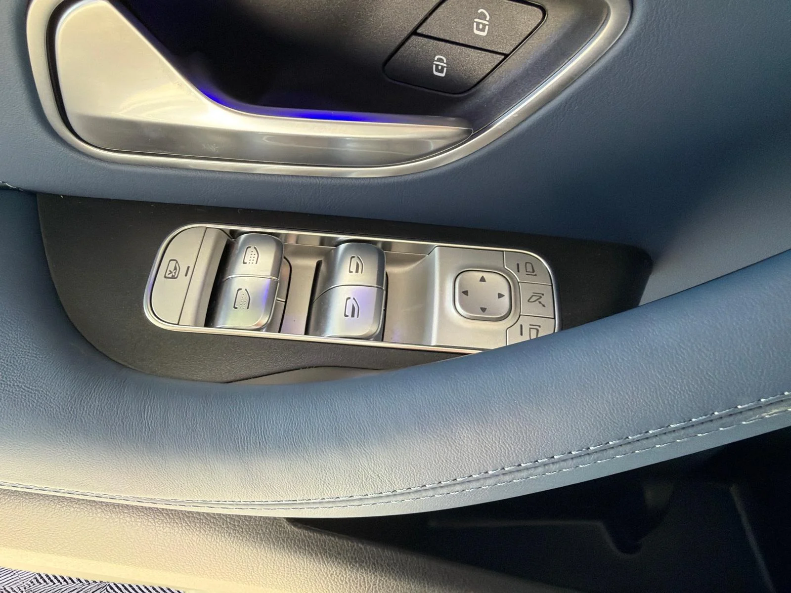 New 2026 White Mercedes-Benz Gls 450 4matic Suv image 22