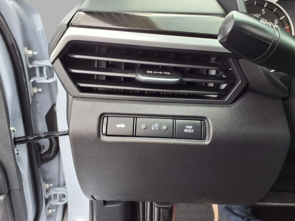 Used 2024 Gray Nissan 2.5 SR image 18