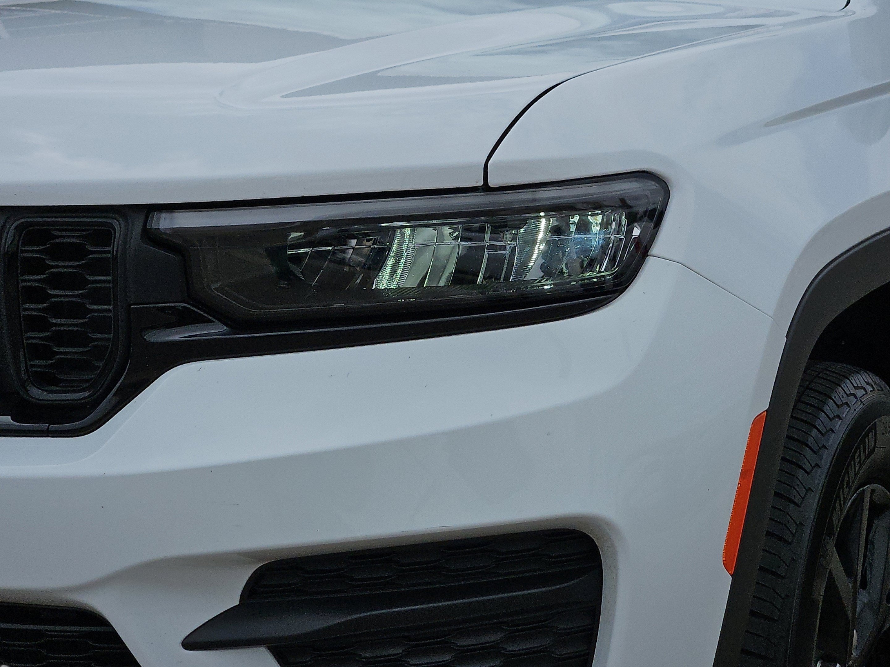 Used 2024 Bright White Clearcoat Jeep Altitude X image 27