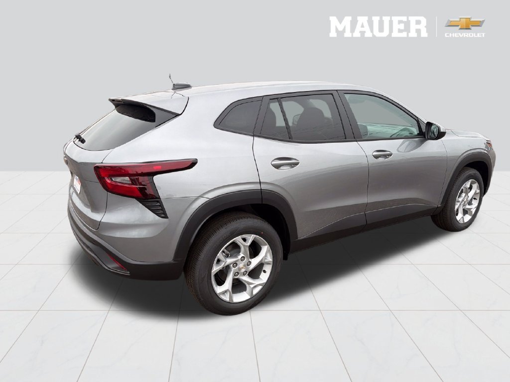 2026 Chevrolet Trax LS - Photo 7