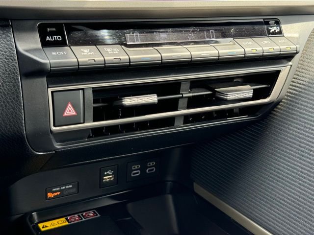Used 2025  Toyota SE image 34