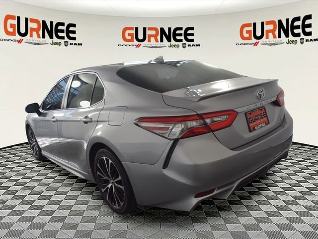 Used 2019 Silver Toyota SE image 3