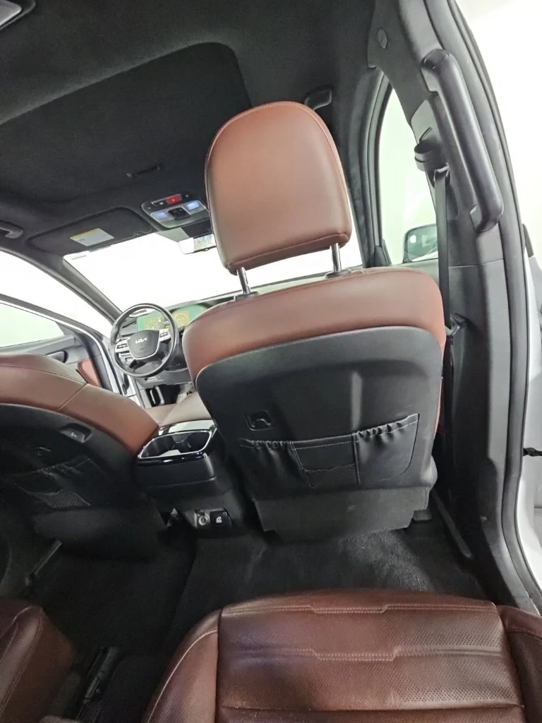 Used 2023 White Kia SX-Prestige image 21