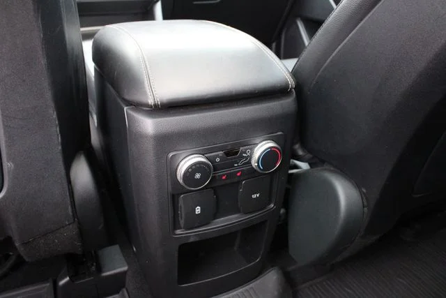 Used 2020 Black Ford XLT image 25