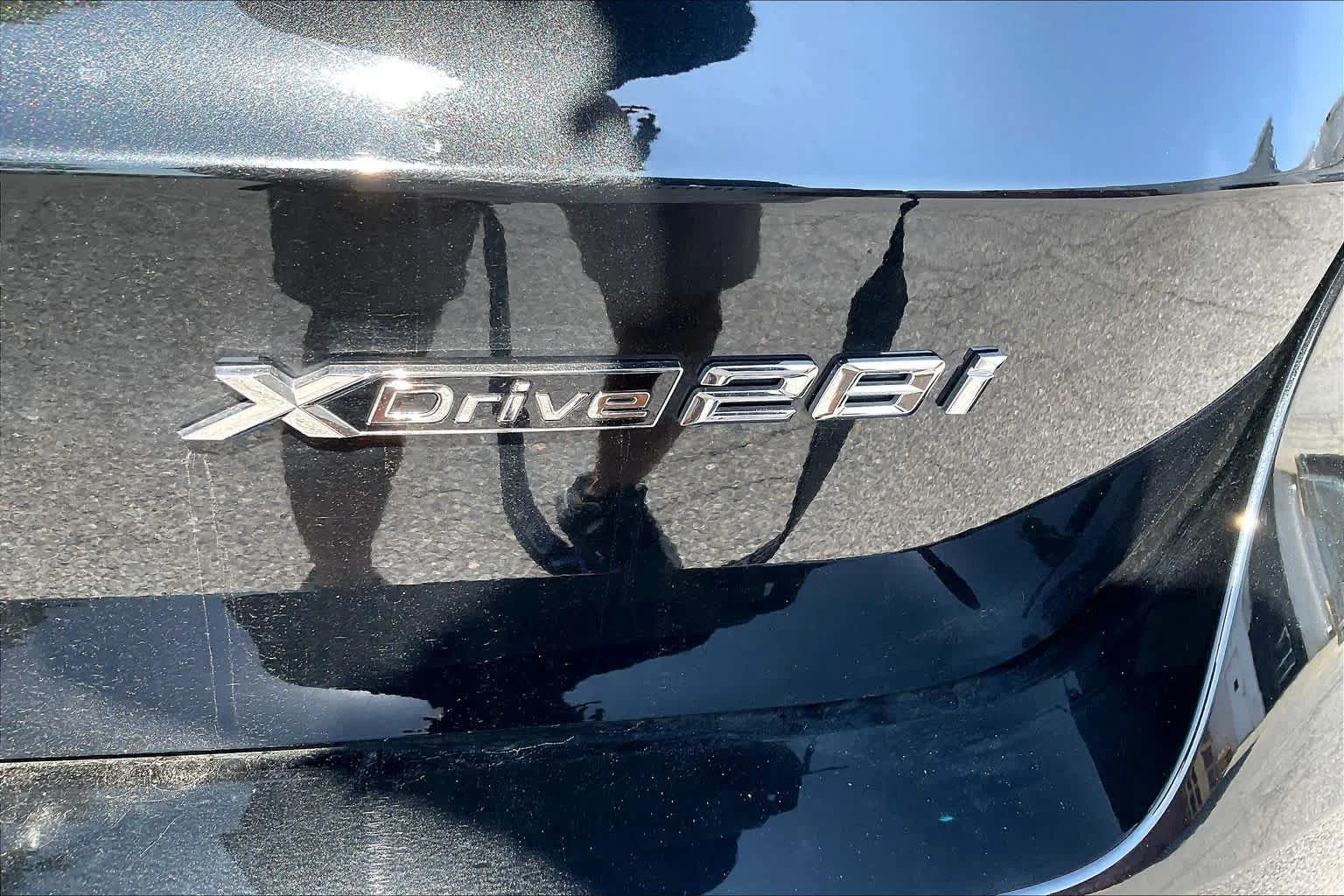 Used 2025 Black Sapphire Metallic BMW xDrive28i image 9
