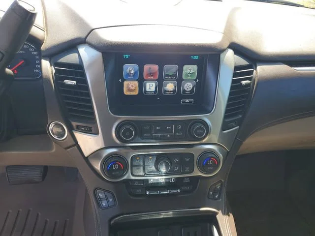 Used 2016 IRIDESCENT PEARL TRICOAT Chevrolet LTZ image 16