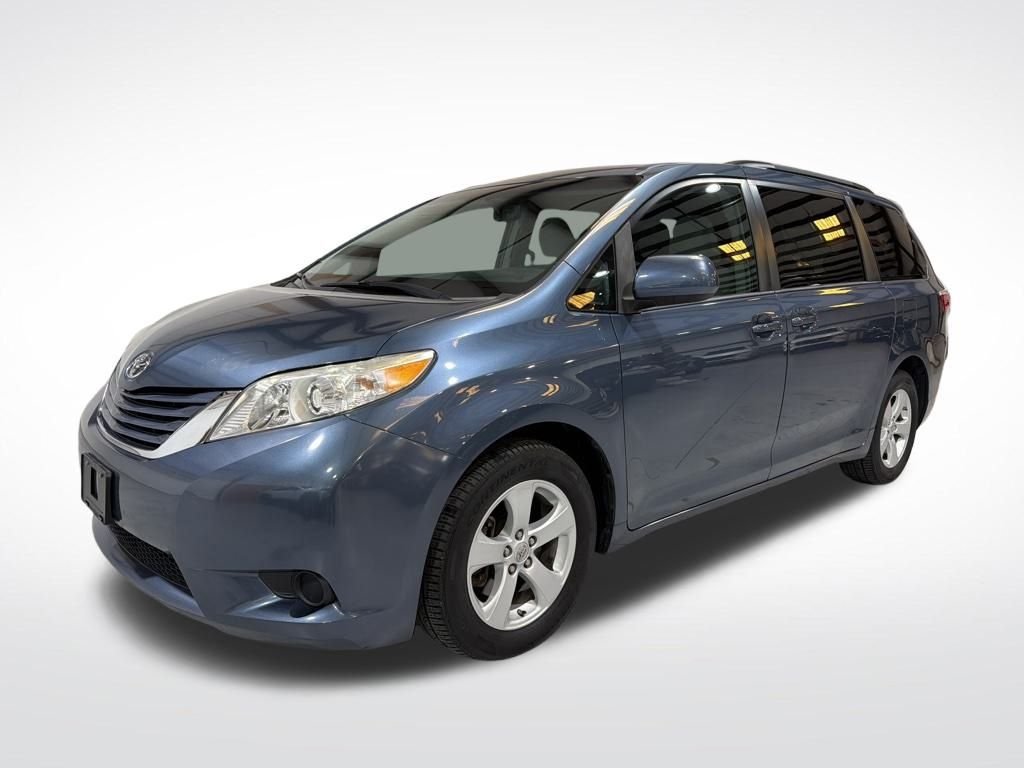 2017 Toyota Sienna LE