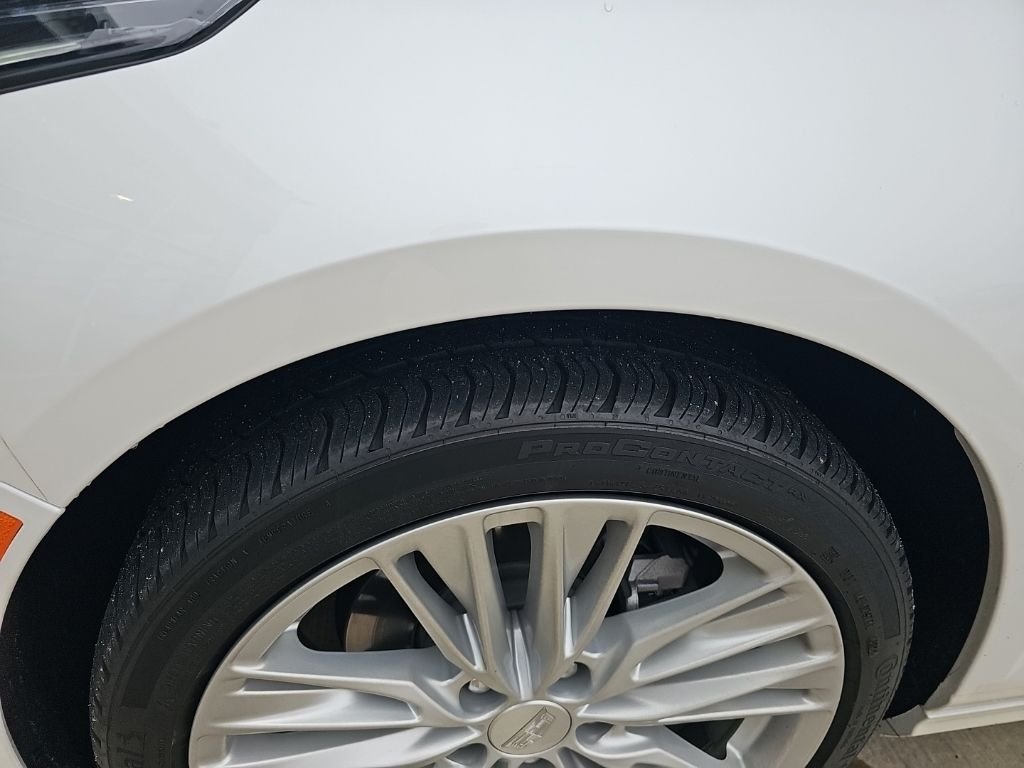 Used 2024 White Cadillac Premium Luxury image 5