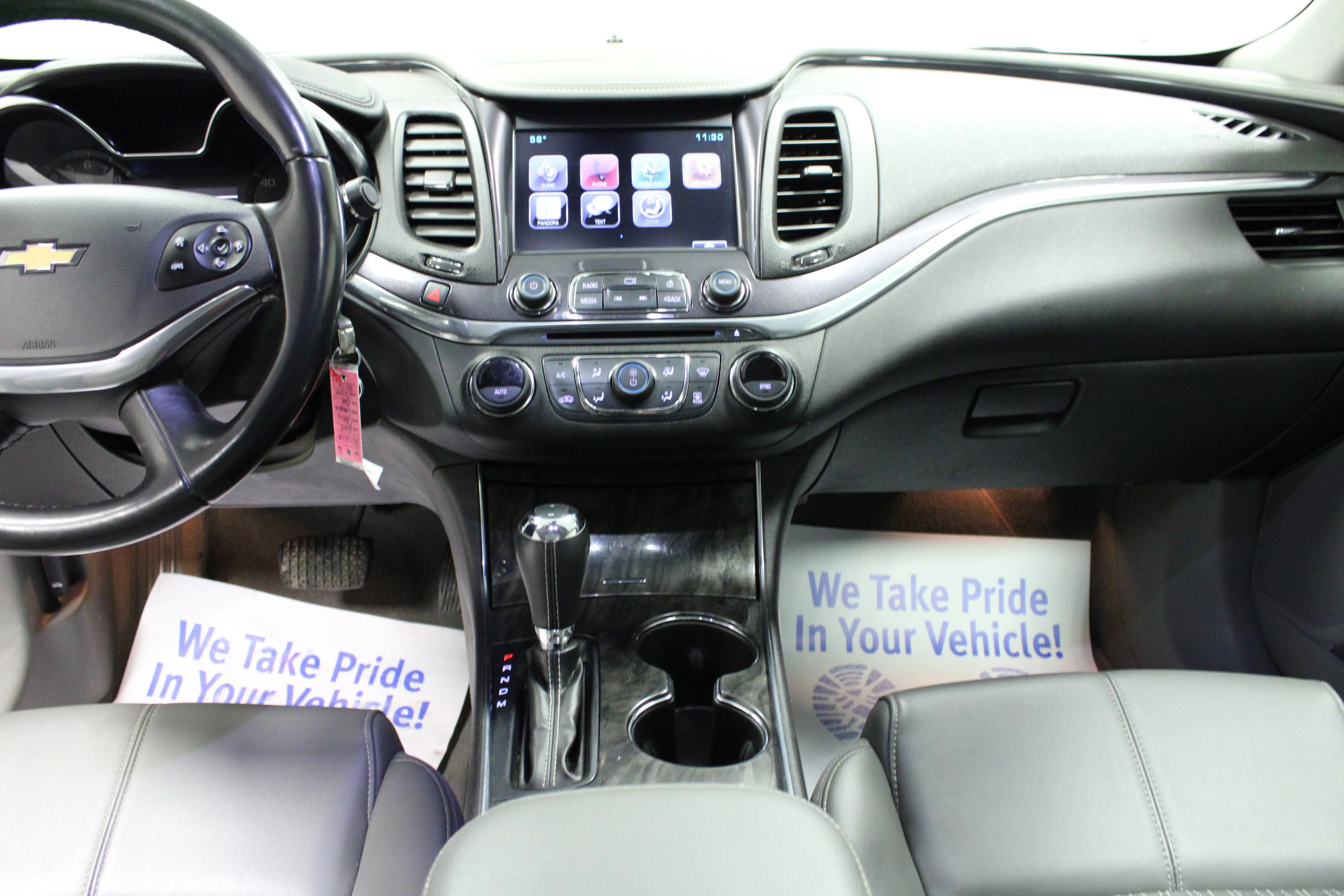 Used 2015 SILVER ICE METALLIC Chevrolet LT image 17