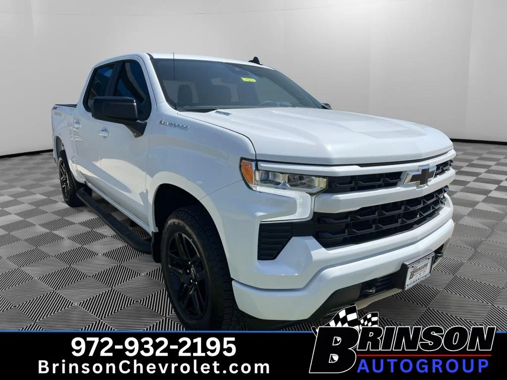 New 2026 Summit White Chevrolet RST image 3