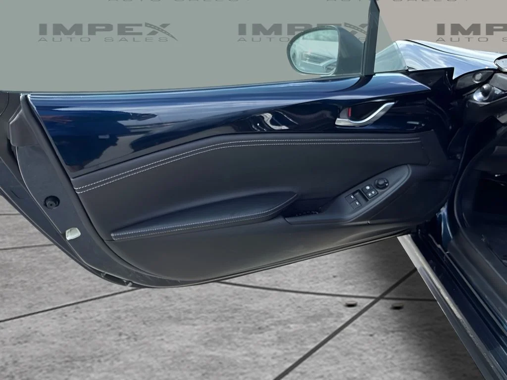 Used 2025 Blue Mazda Grand Touring image 23